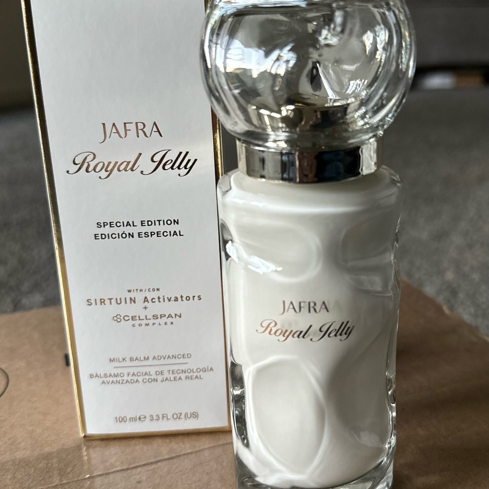 Royal Jelly Advanced milk balm moisturizer